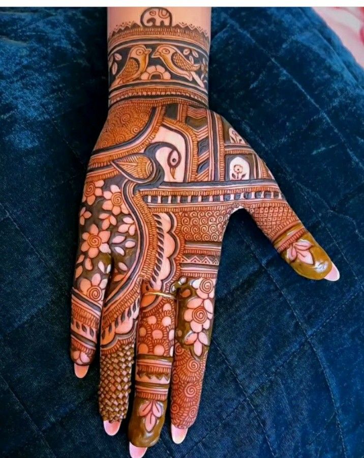 66+ Beautiful Peacock Mehndi Designs (2025)