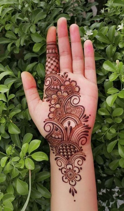 60+ Stunning Arabic Henna Designs (2025)