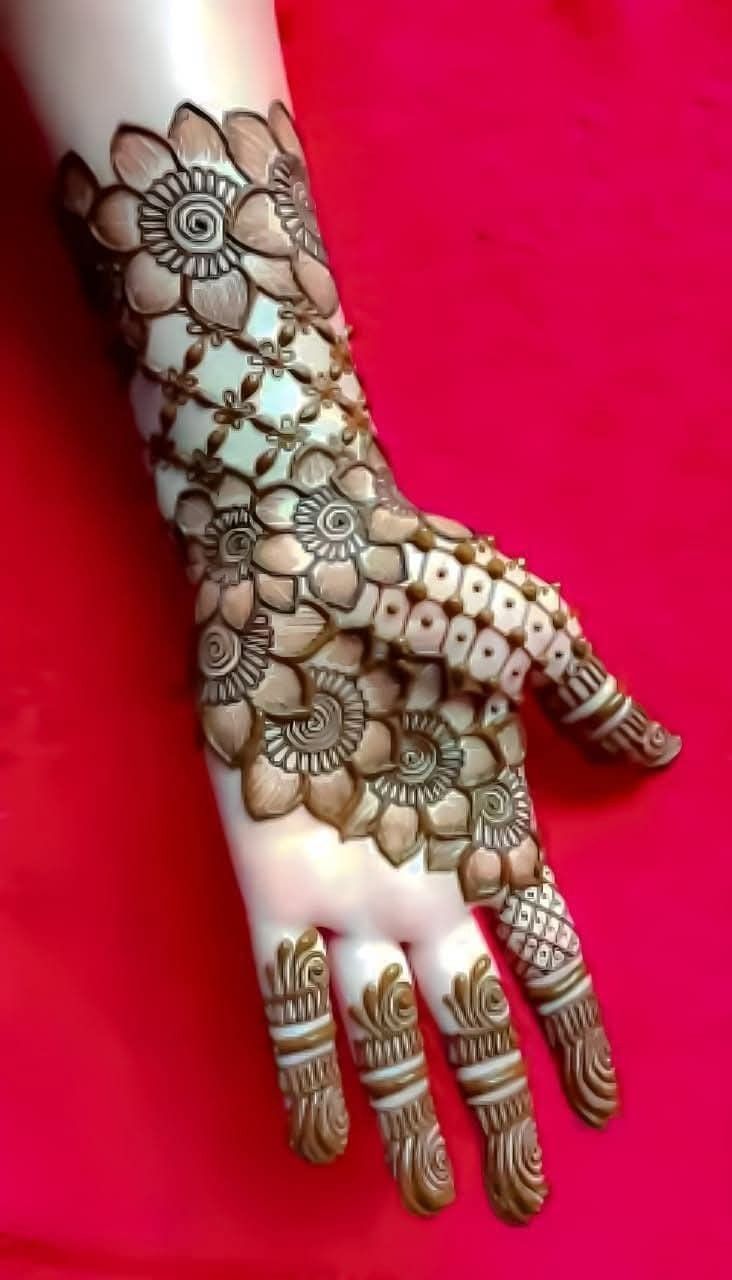 90+ Simple Mehndi Designs For 2025